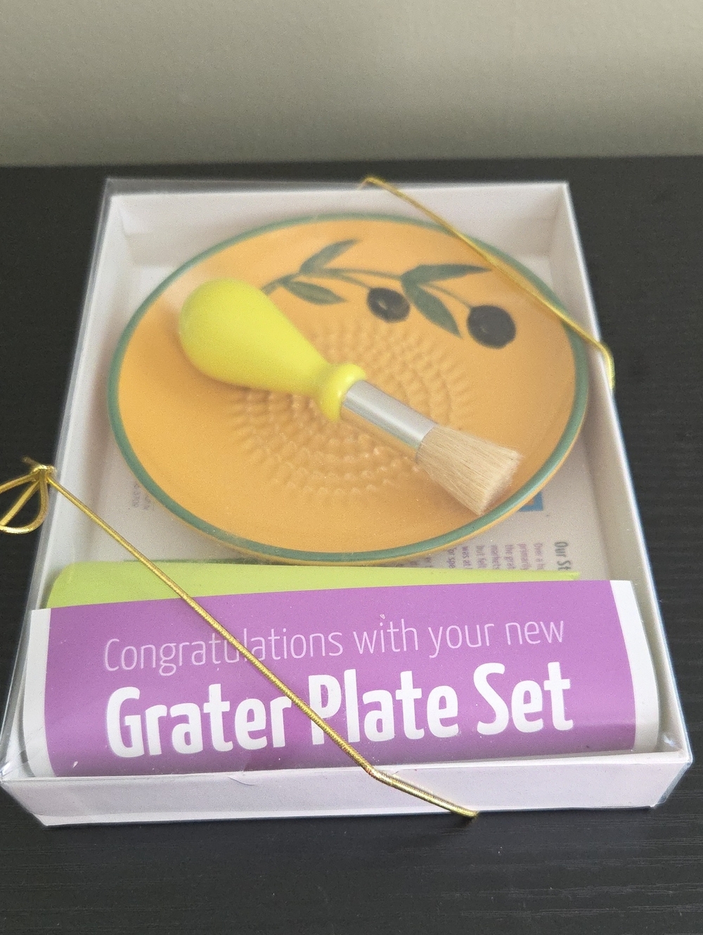 NWOT Claytan Yellow Olive Grater Plate Set with Brush